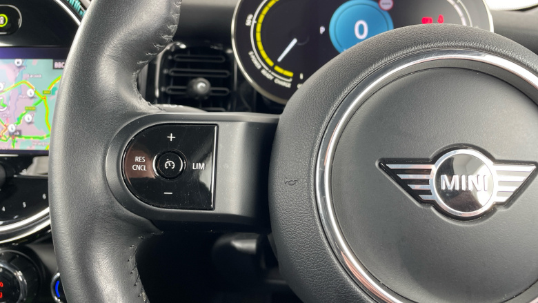 MINI Hatchback 135kW Cooper S Level 2 33kWh 3dr Auto Electric Hatchback